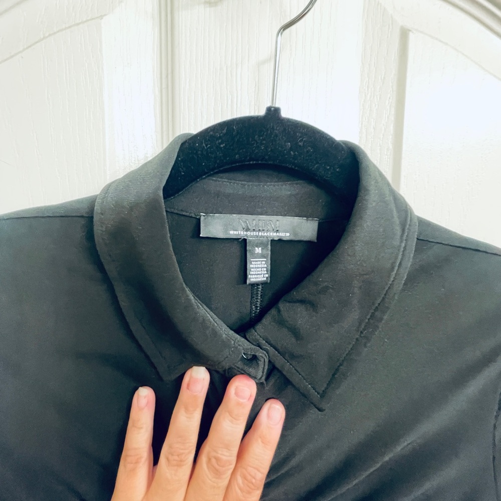 Women’s White House Black Market Black Ruched Button Down Shirt Size Medium - Picture 4 of 5